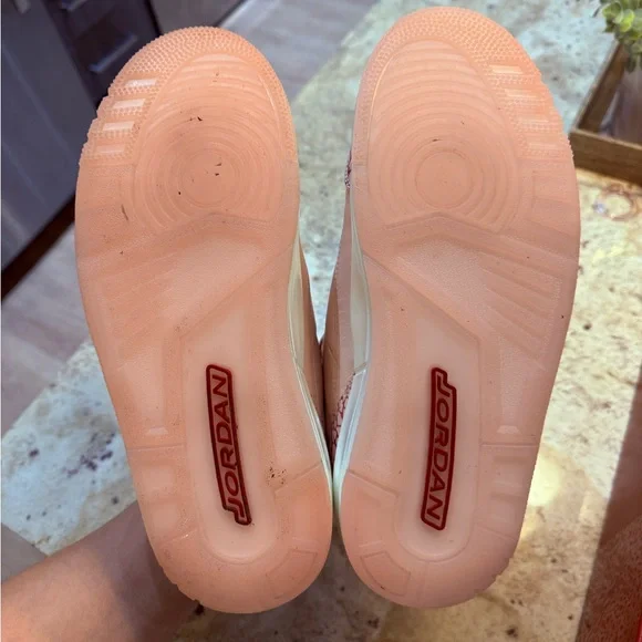 Air Jordan 3 Retro Vday - Picture 5 of 5